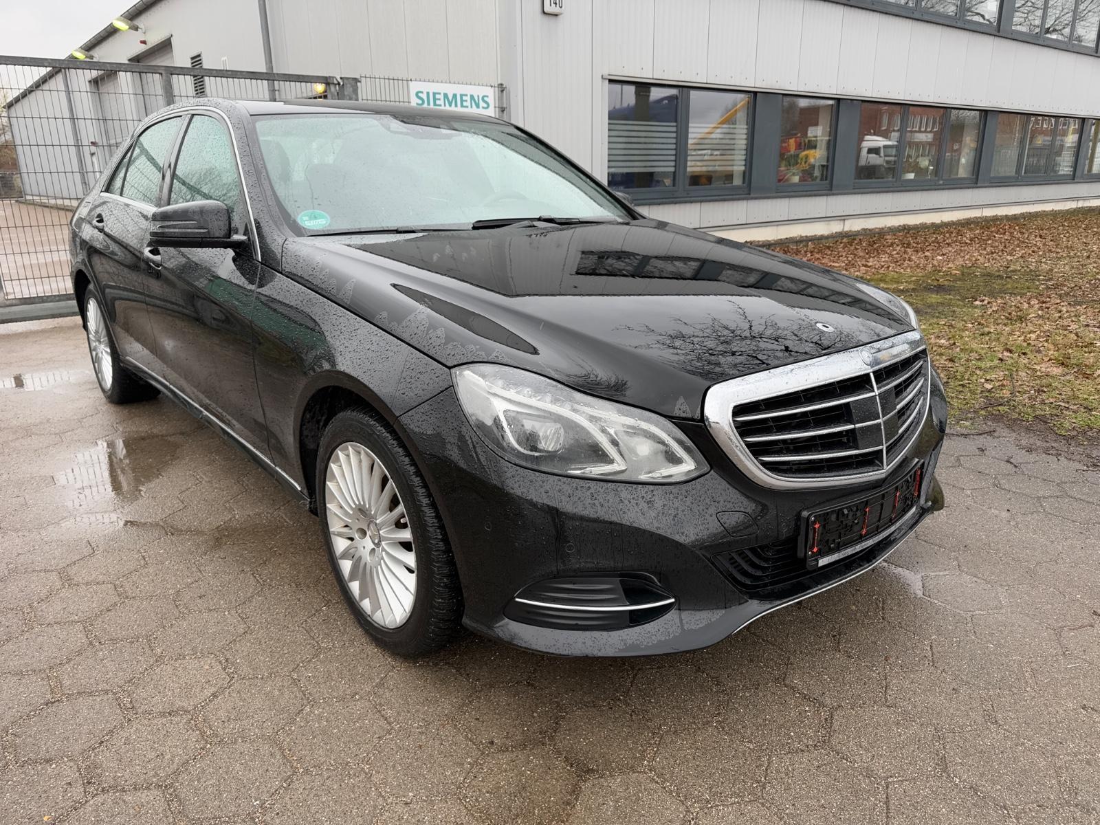 Mercedes-Benz E 250-Limousine LED-Navi-Distronic+-Totwinkel
