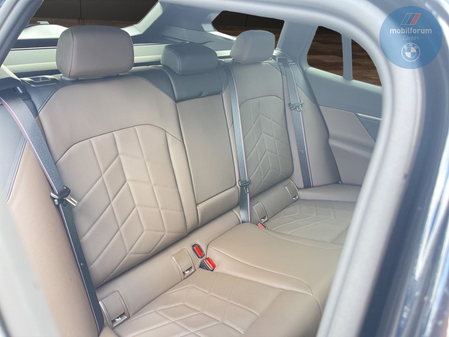 BMW 520 d M-Sport Pro Klimasitze AHK 4xSHZ 20 Zoll foto 4