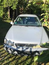 Volvo S40 2.0 - Erbstück mit Hängerkupplung - Volvo S40: 2.0
