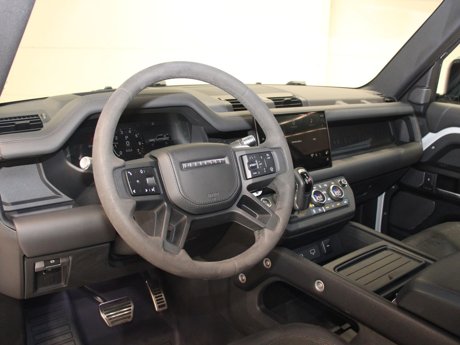 Land Rover Defender 90 P525 V8 Black Pack foto 13