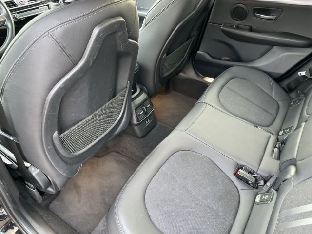 Fahrzeugabbildung BMW 220 Active Tourer i M Sport Autom. Navi, Rückfah