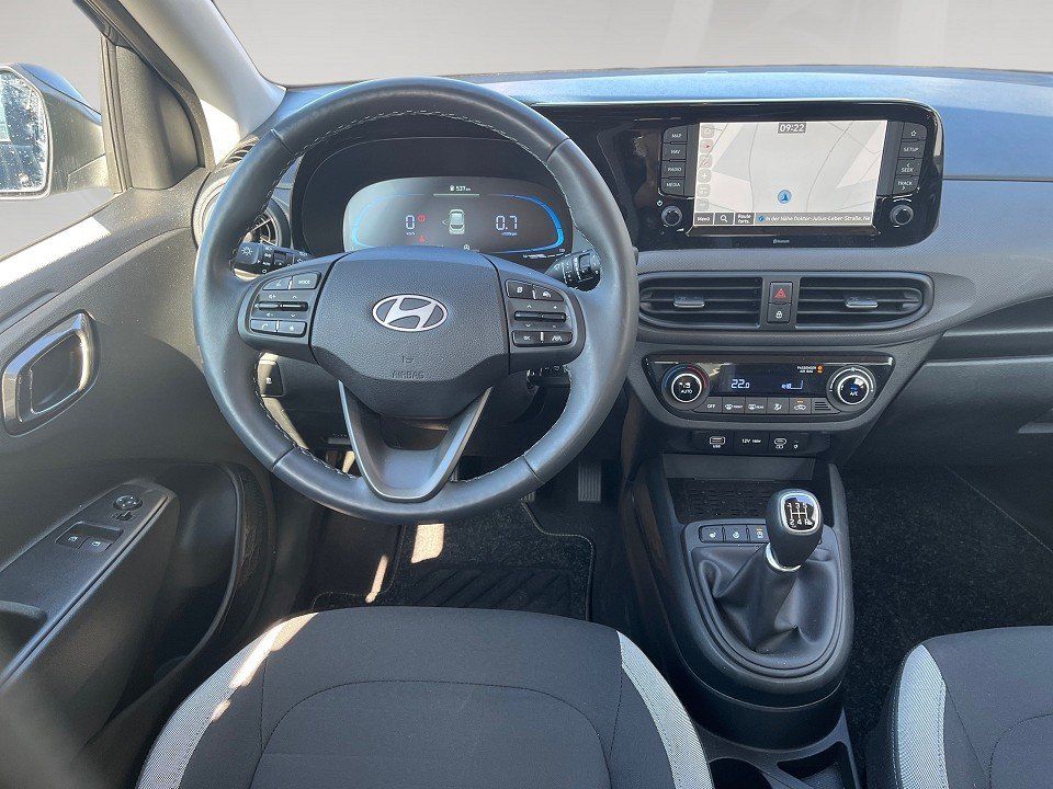 Fahrzeugabbildung Hyundai i10 1.0i 63PS Trend Komfort
