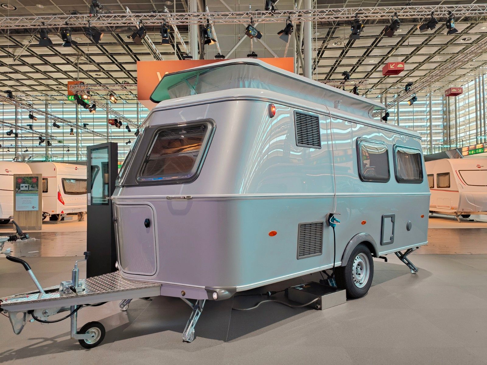 Fahrzeugabbildung HYMER / ERIBA / HYMERCAR Touring 560 Legend Urban 2026