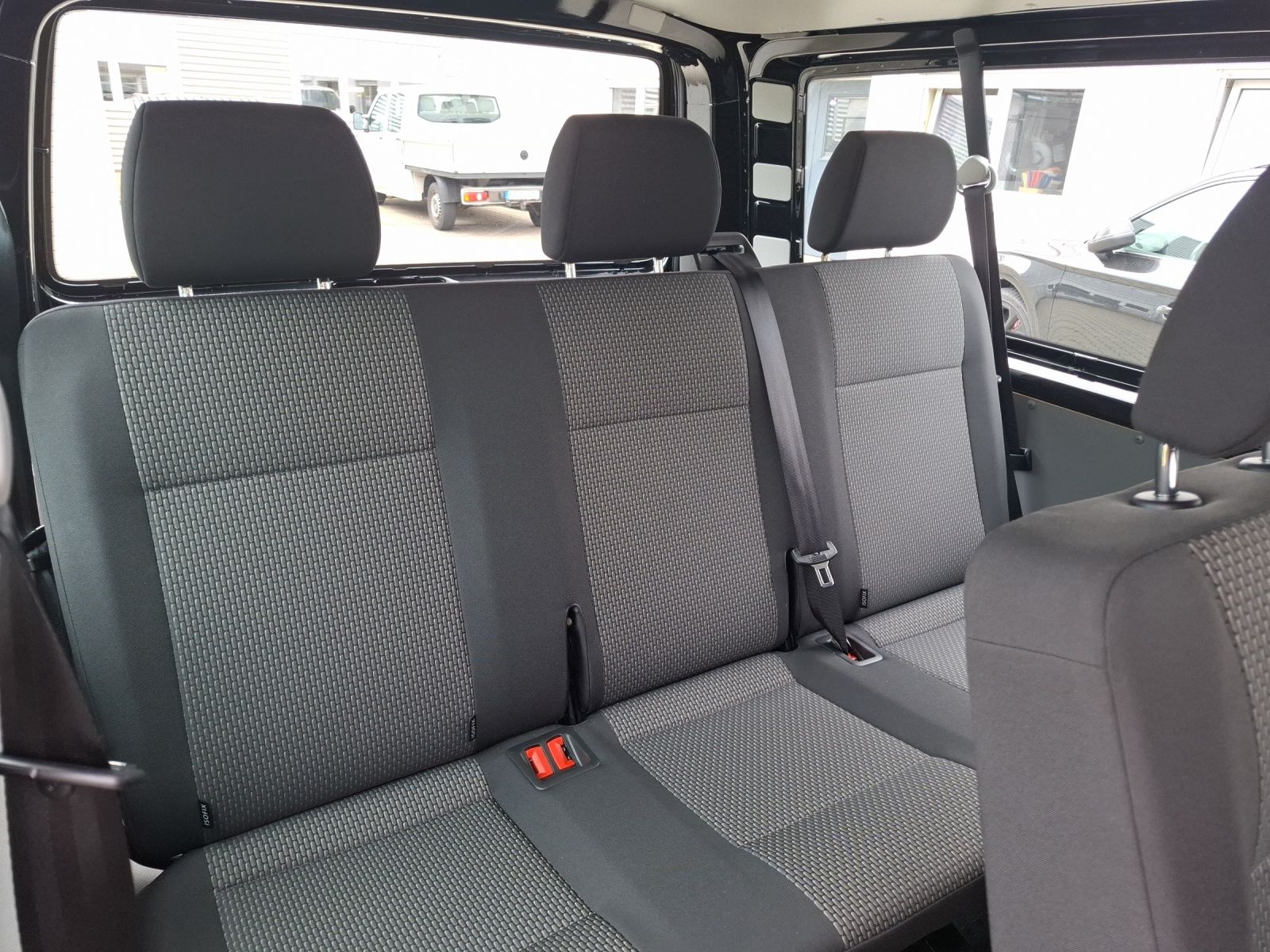 Fahrzeugabbildung Volkswagen T6 Kombi T6.1 TDI 8 Sitze LR LED Navi Klima
