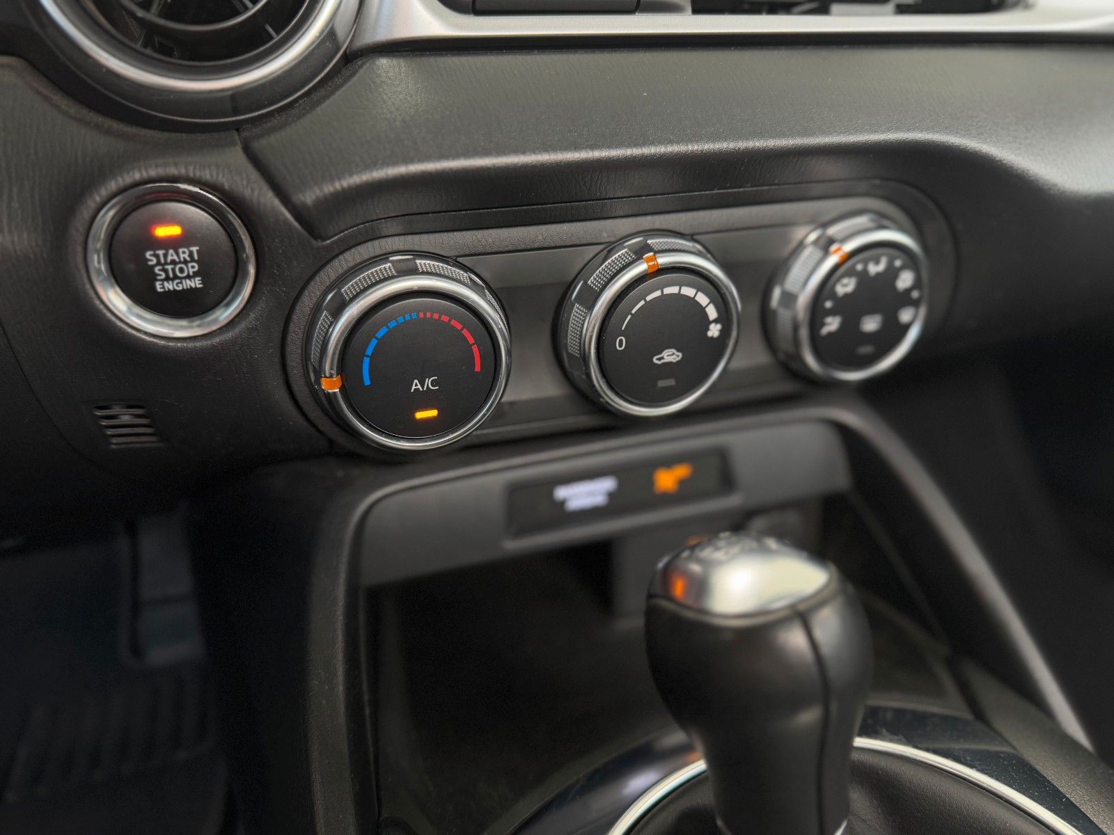 Fahrzeugabbildung Fiat 124 Spider  Klimaanlage Tempomat LM-Felgen TOP