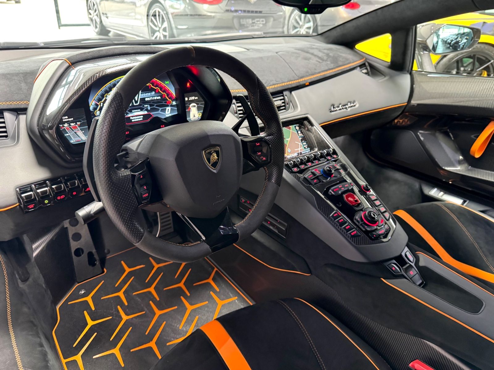 Lamborghini AVENTADOR SVJ V12 FULL CARBON LIFT STYLE GINTANI foto 4