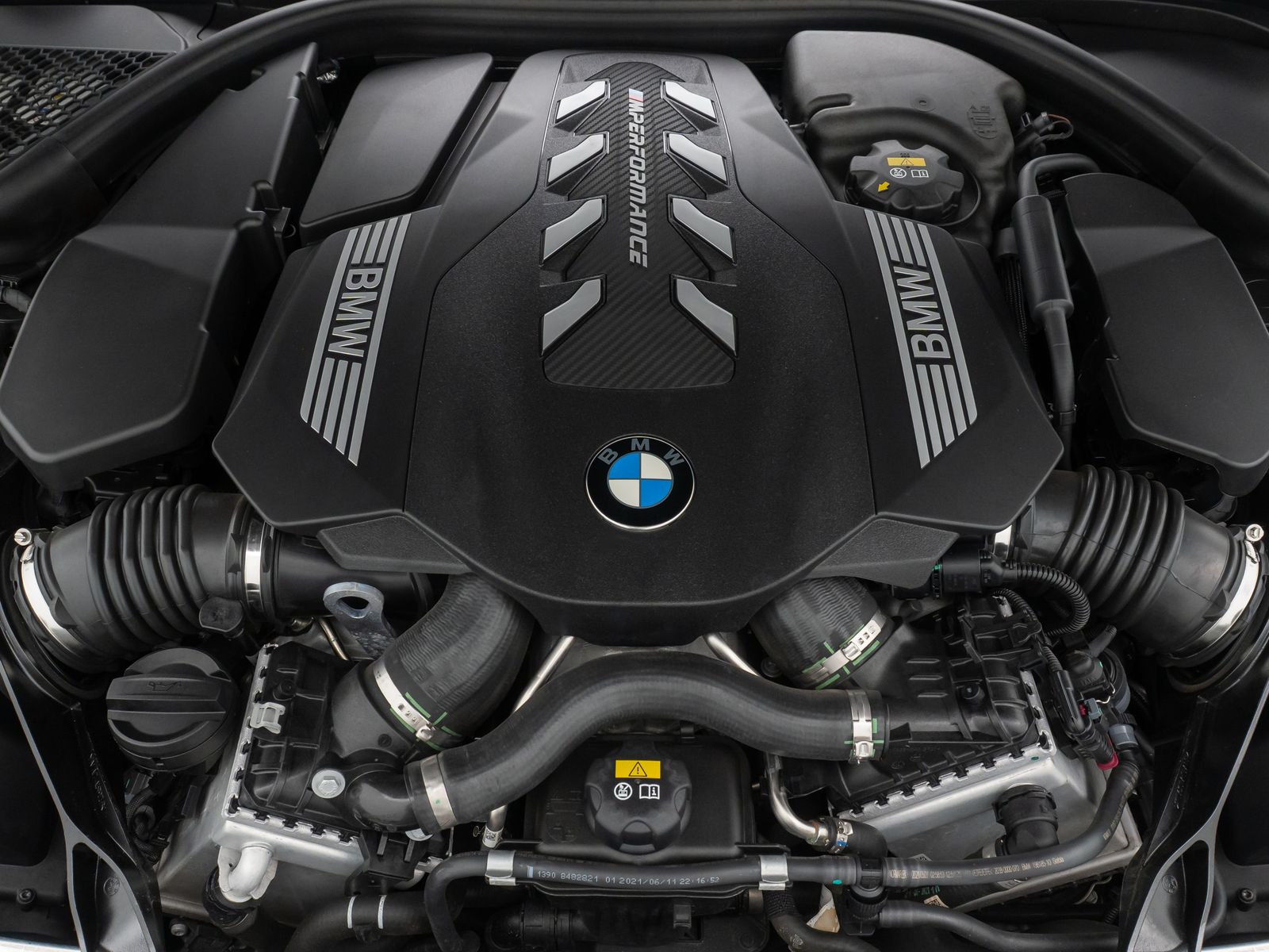 Fahrzeugabbildung BMW M850i xD GC 360°DAB Laser DisplKey SoftClose H/K