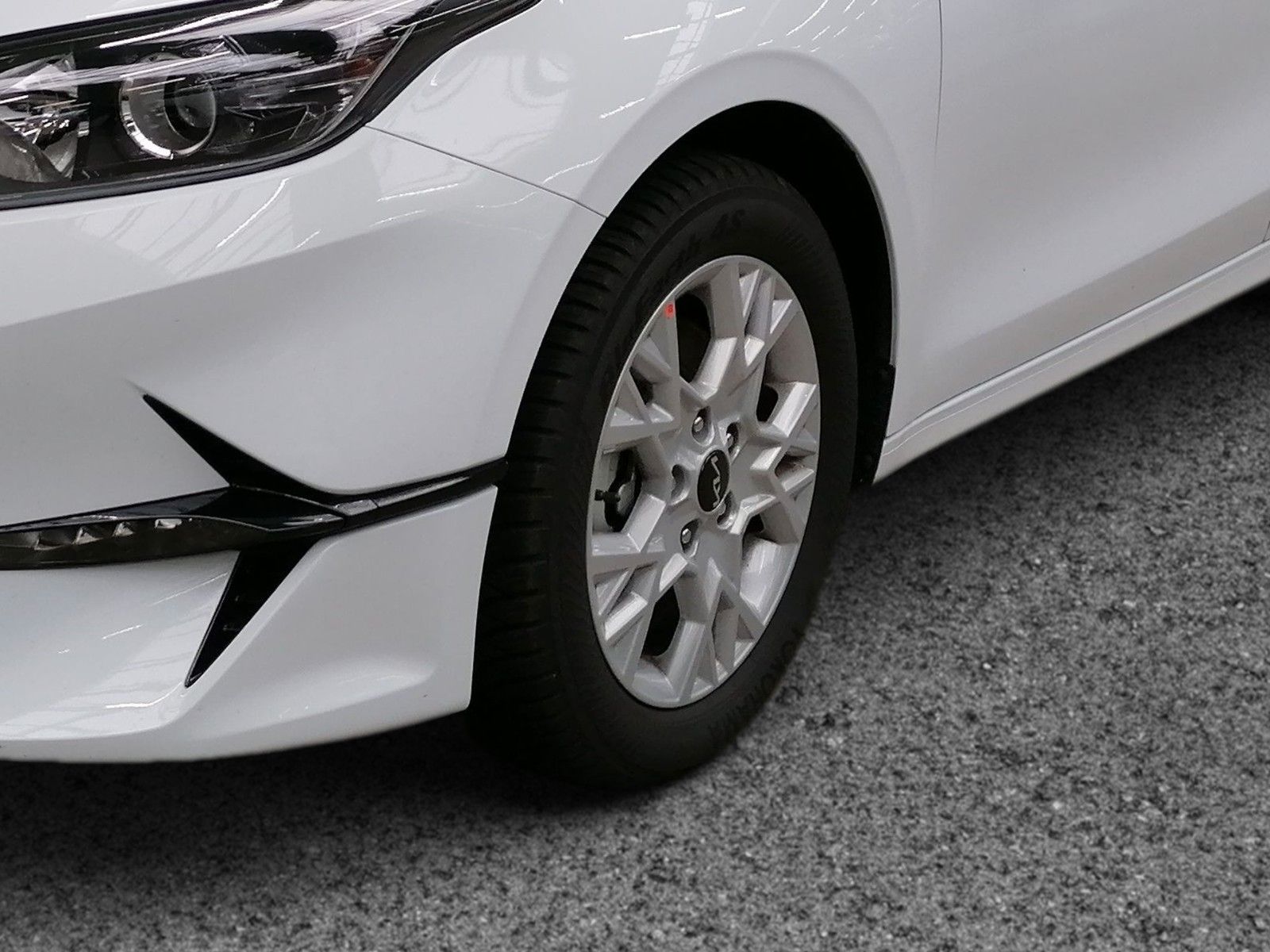Fahrzeugabbildung Kia CEED_SW 1.5T 140 DCT7 VIS KOMF+ (NAV)