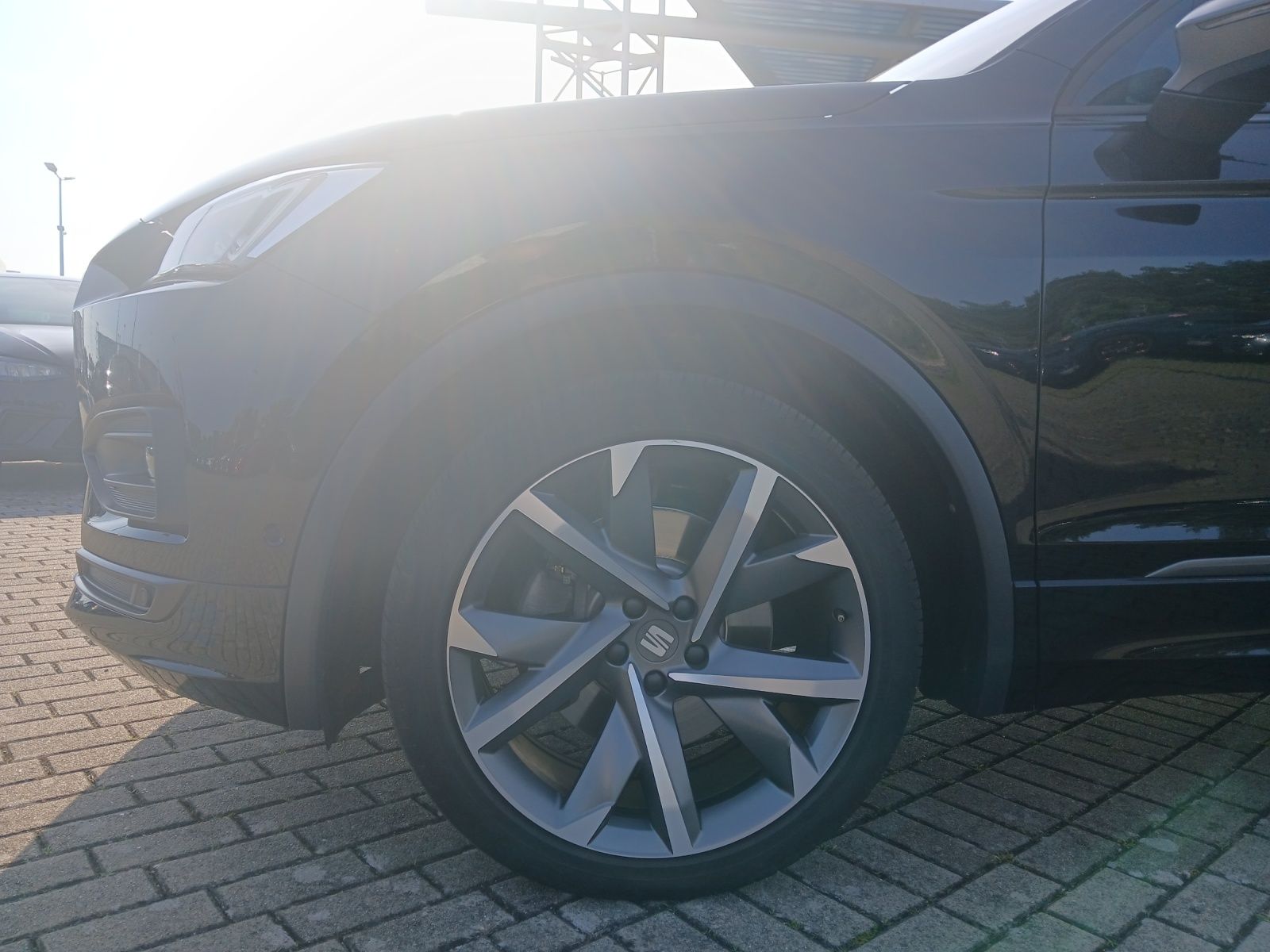 Fahrzeugabbildung SEAT Tarraco TDI FR-Line DSG 4Drive LED AHK Navi AID