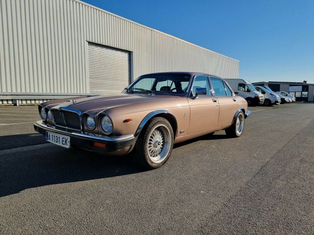 Jaguar XJ12/Serviceheft/H-Kennzeichen/TÜV NEU