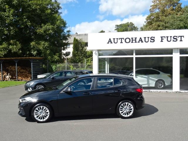 BMW 116d  SPORT-T-LEDER,NAVI,LED,AUTOM,PDC,1HAND