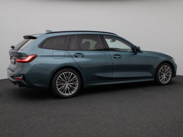 Fahrzeugabbildung BMW 320d Luxury Line Kamera HUD DAB HiFi Komfort LED