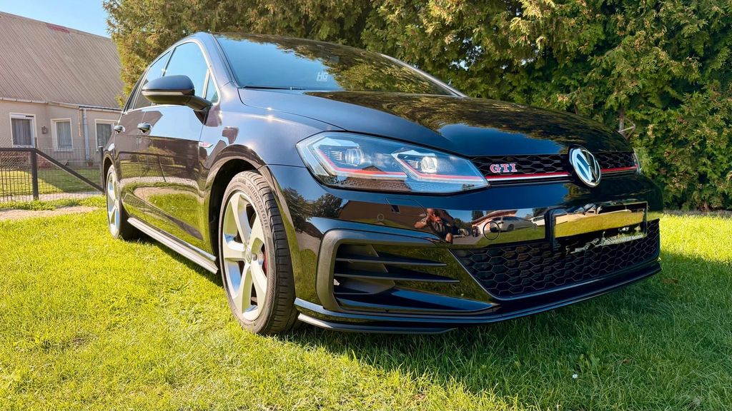 Image of Volkswagen Golf