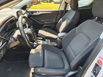 Ford Focus - 12