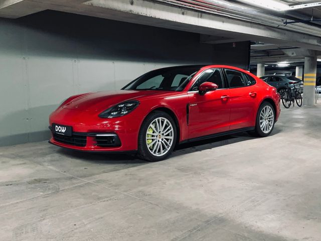 Porsche Panamera 4 E-Hybrid