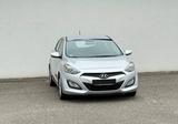 Hyundai i30 1.4 Intro Edition/LEDER/SHZ/MFL/1.HAND/LED/ - Hyundai Behindertengerecht