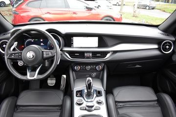 Alfa-Romeo Stelvio - 8