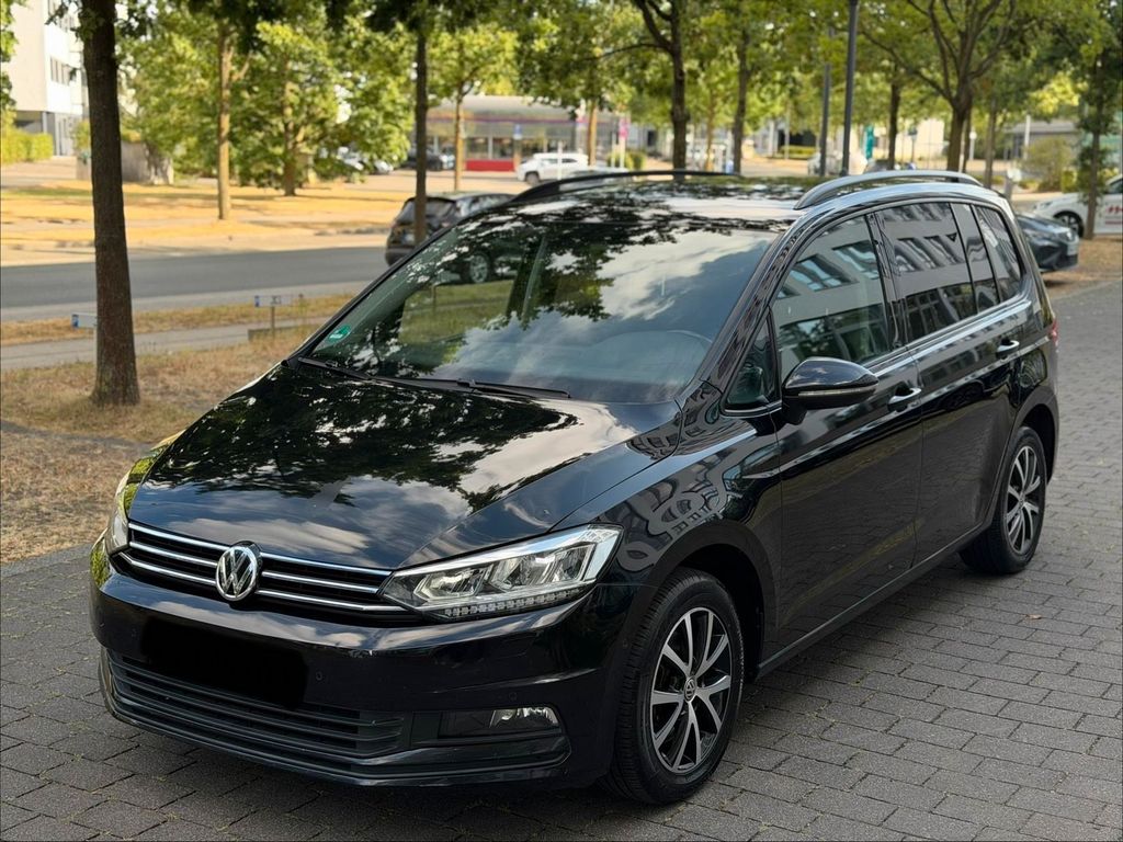 Image of Volkswagen Touran