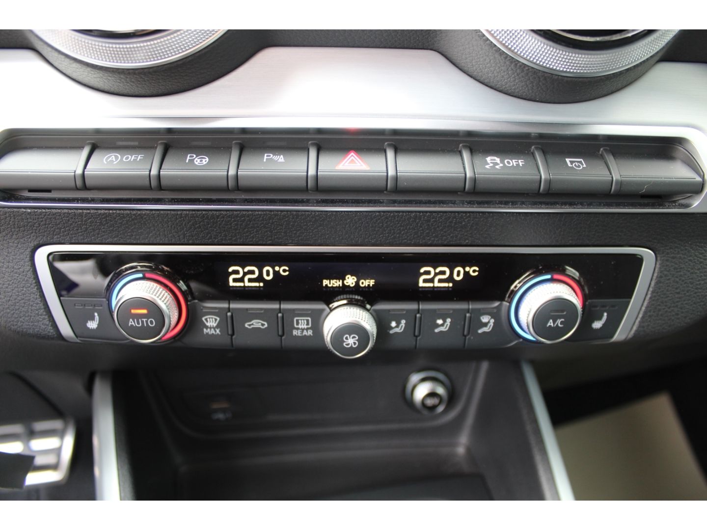 Q2 35TFSI Str. Assistenz*Navi*S-Line*Stylepaket!