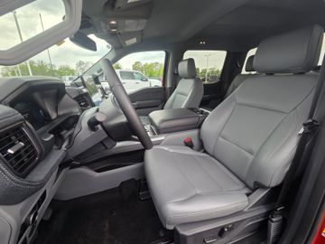 Ford F 150 Lightning Flash grosse Batterie im Vorlauf