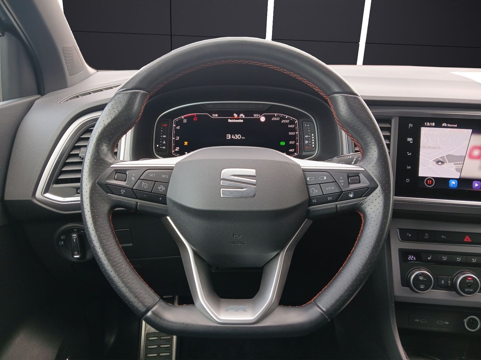 Fahrzeugabbildung SEAT Ateca TDI FR-Line DSG STH LED Navi AID ACC RFK S