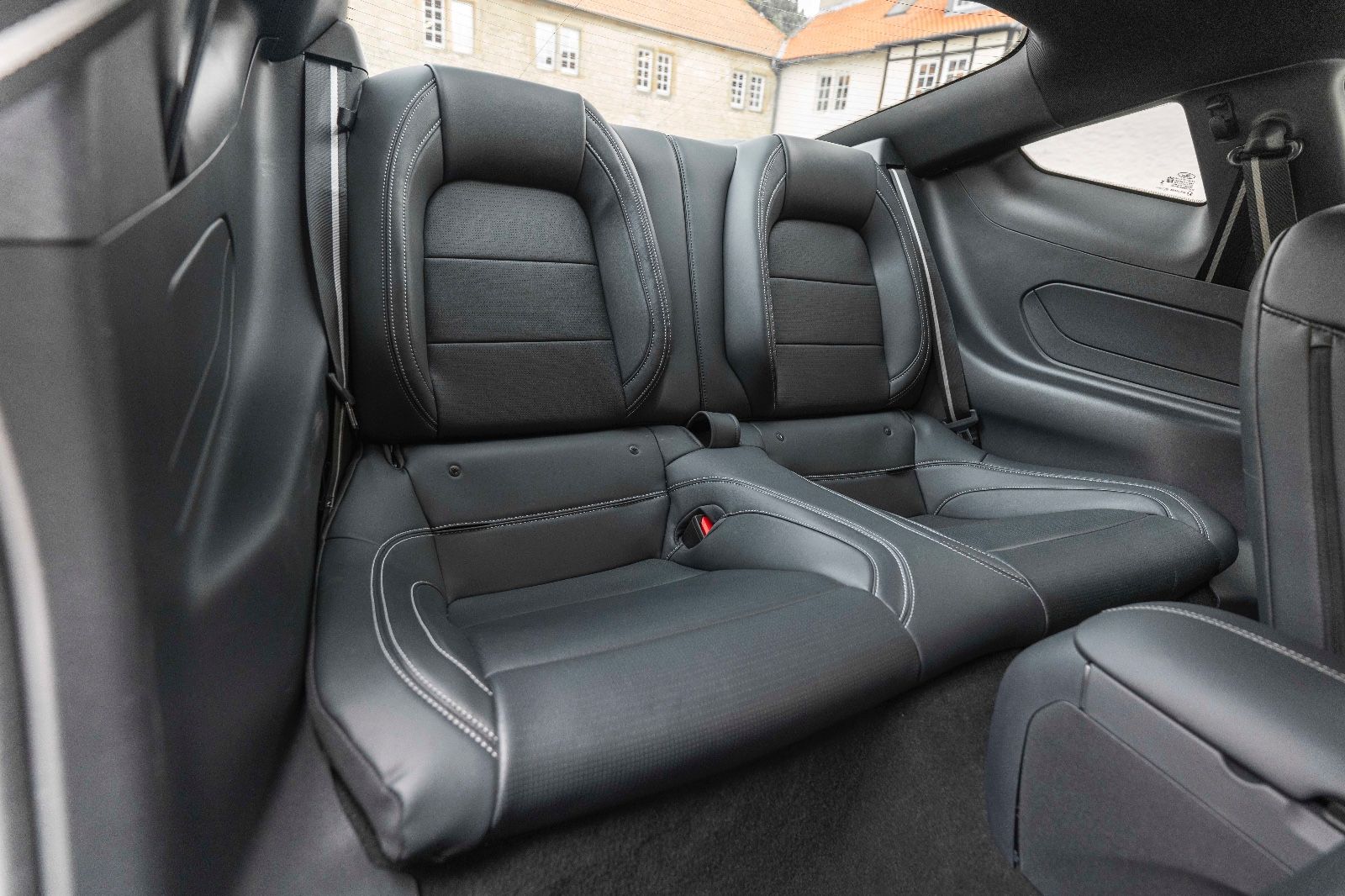 Fahrzeugabbildung Ford Mustang Ecoboost B&O LED KAM ACC CARPLAY TOTW