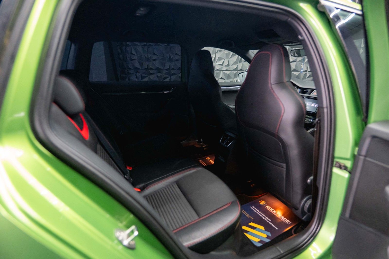 Fahrzeugabbildung SKODA Octavia Combi RS Performance *1.Hand*LED*CarPlay