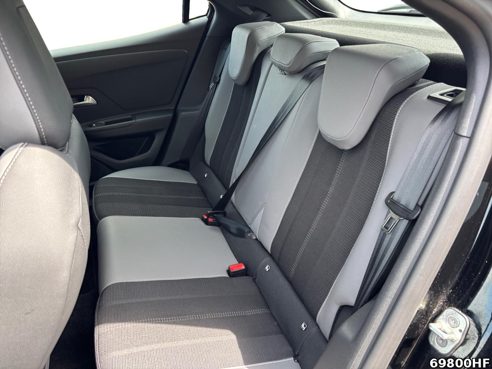 Fahrzeugabbildung Opel Mokka 1.2 Turbo Elegance (EURO 6e)