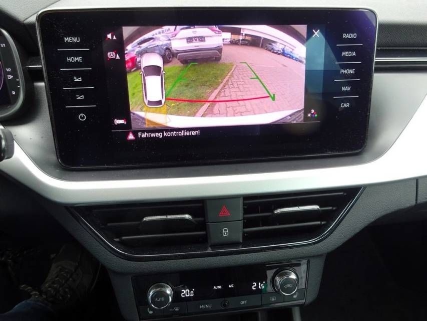 Fahrzeugabbildung SKODA Scala 1,6 TDI Drive 125 Navi RFK AHK