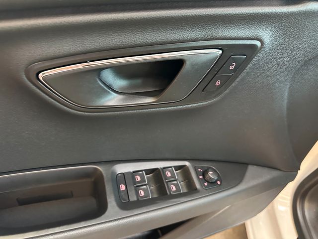 Seat Leon FR *2. Hand*Navi*Klima*LED*SHZ*Scheckheft*