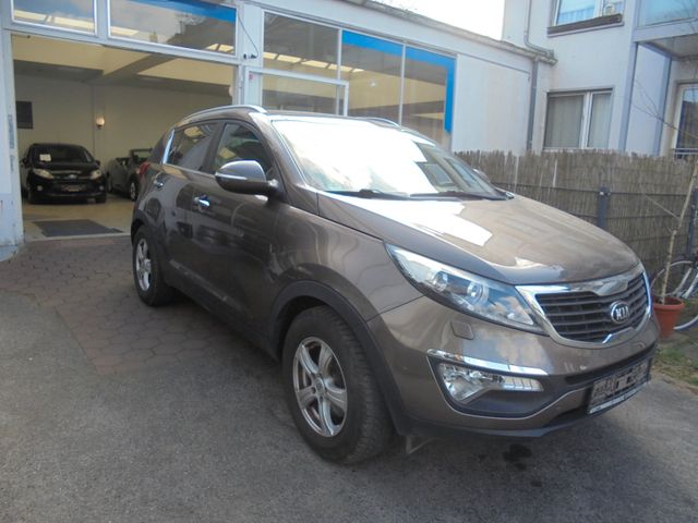 Kia Sportage Spirit 2WD Klima/Leder/Navi/Xenon/Pano/