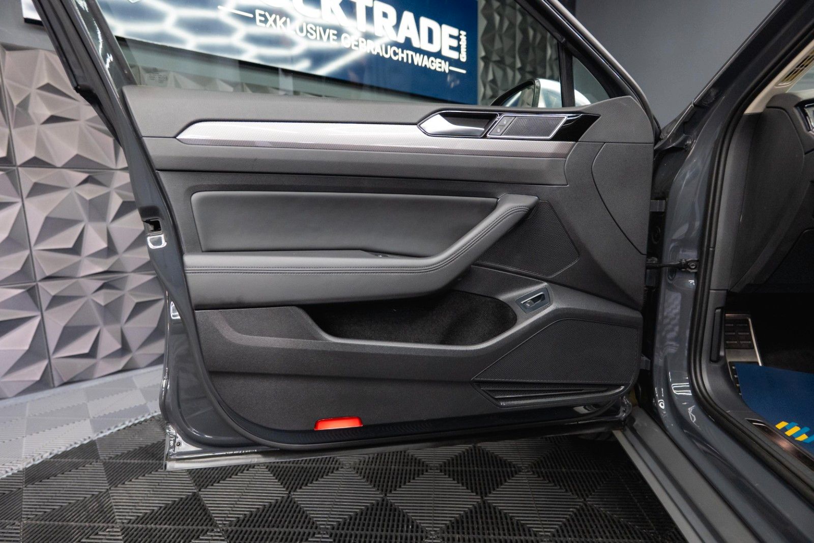 Fahrzeugabbildung Volkswagen Passat Alltrack 4Motion | Massage | LED | ACC