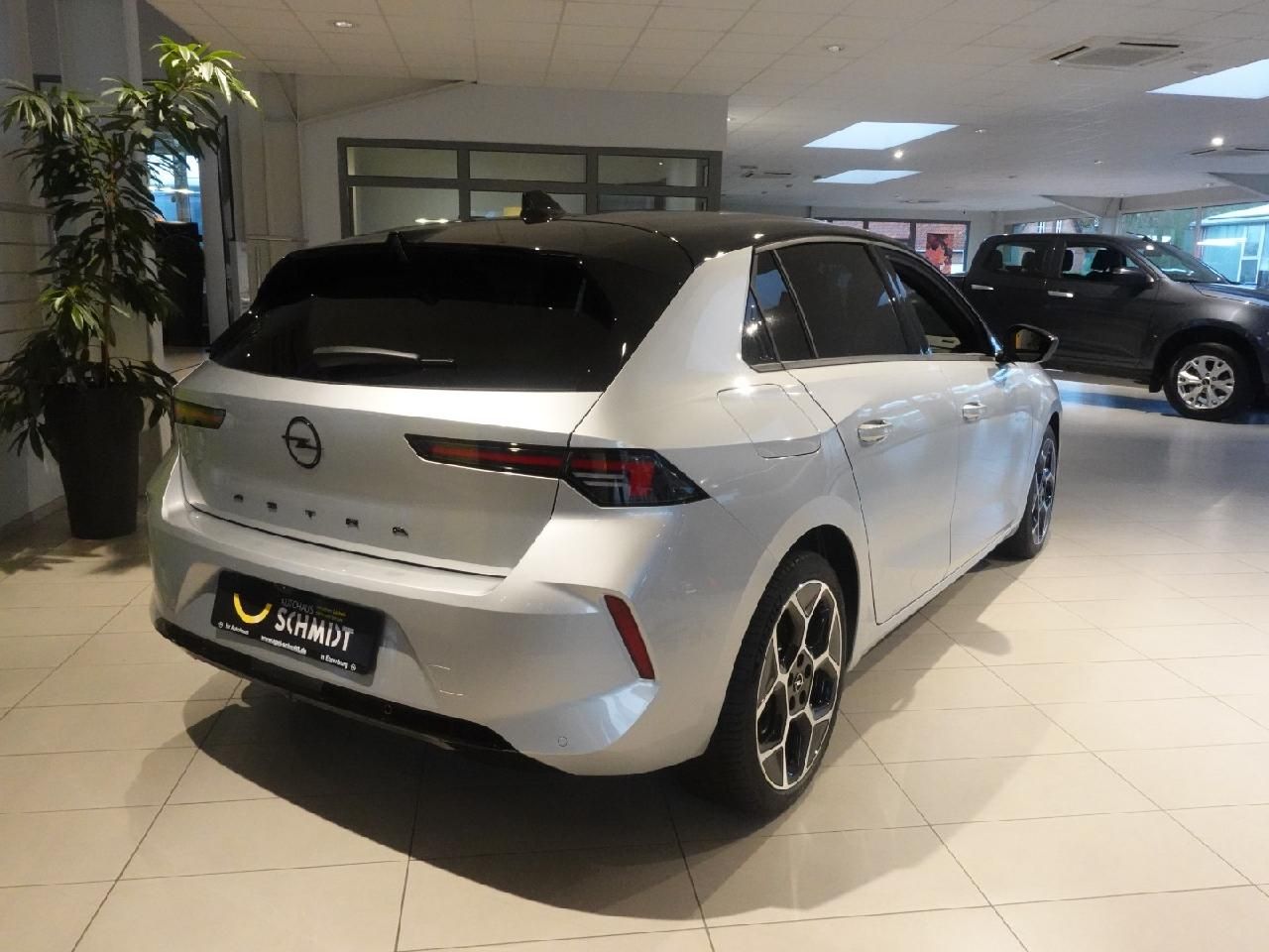 Fahrzeugabbildung Opel Astra L 1,2 Ultimate Automatik