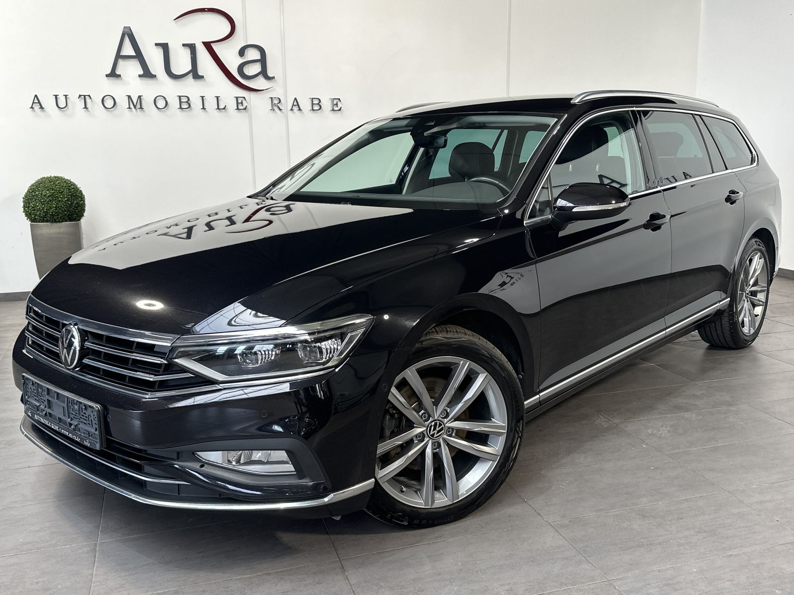 Fahrzeugabbildung Volkswagen Passat Variant 2.0 TDI DSG 4M Elegance NAV+LED