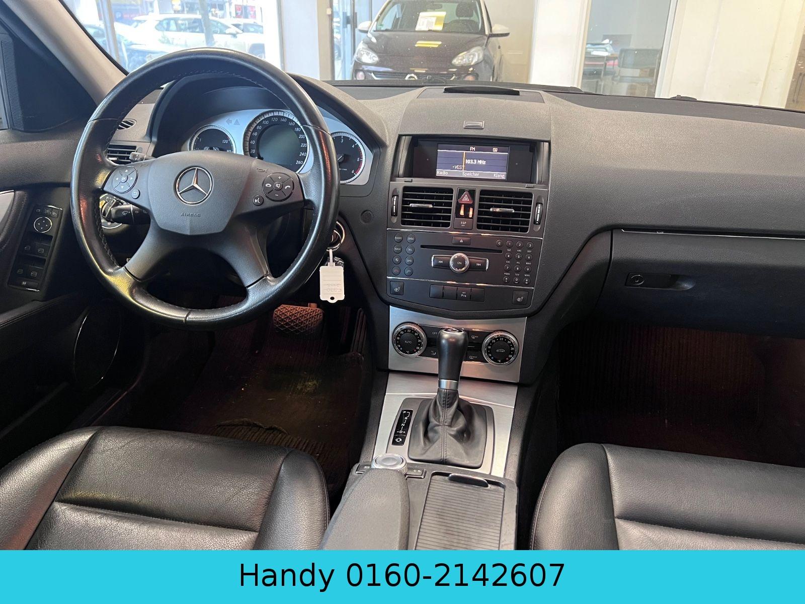 Mercedes-Benz C320 2009 — photo 12