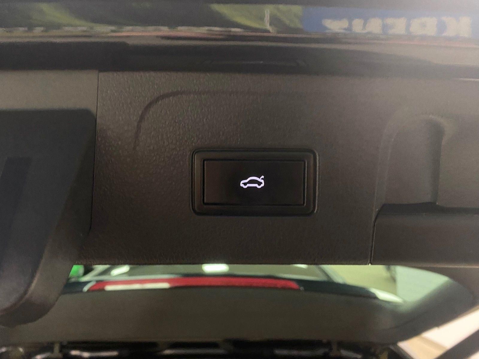 Fahrzeugabbildung Volkswagen Passat Variant 1.5 TSI OPF DSG Comfortline+NAVI+