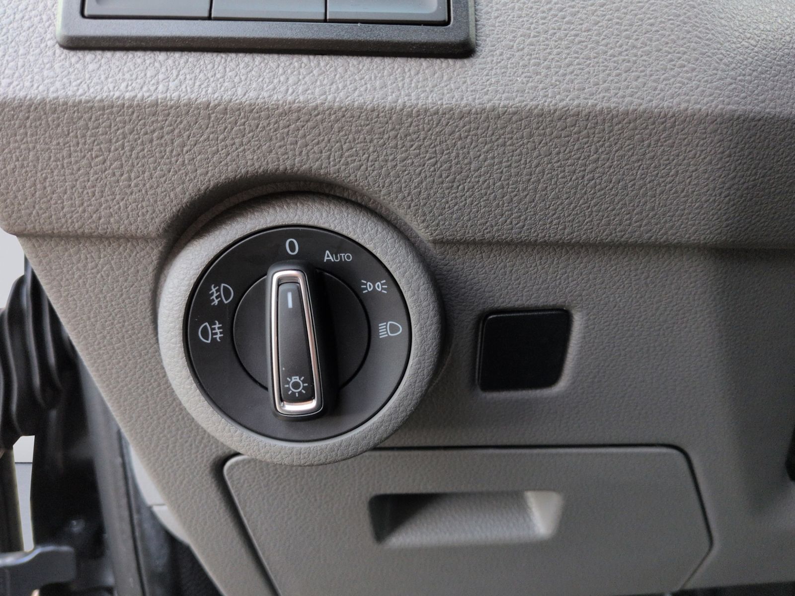 T6.1 Kasten 2.0 TDI DSG 4M STHZ+AHK+NAVI+KAMERA