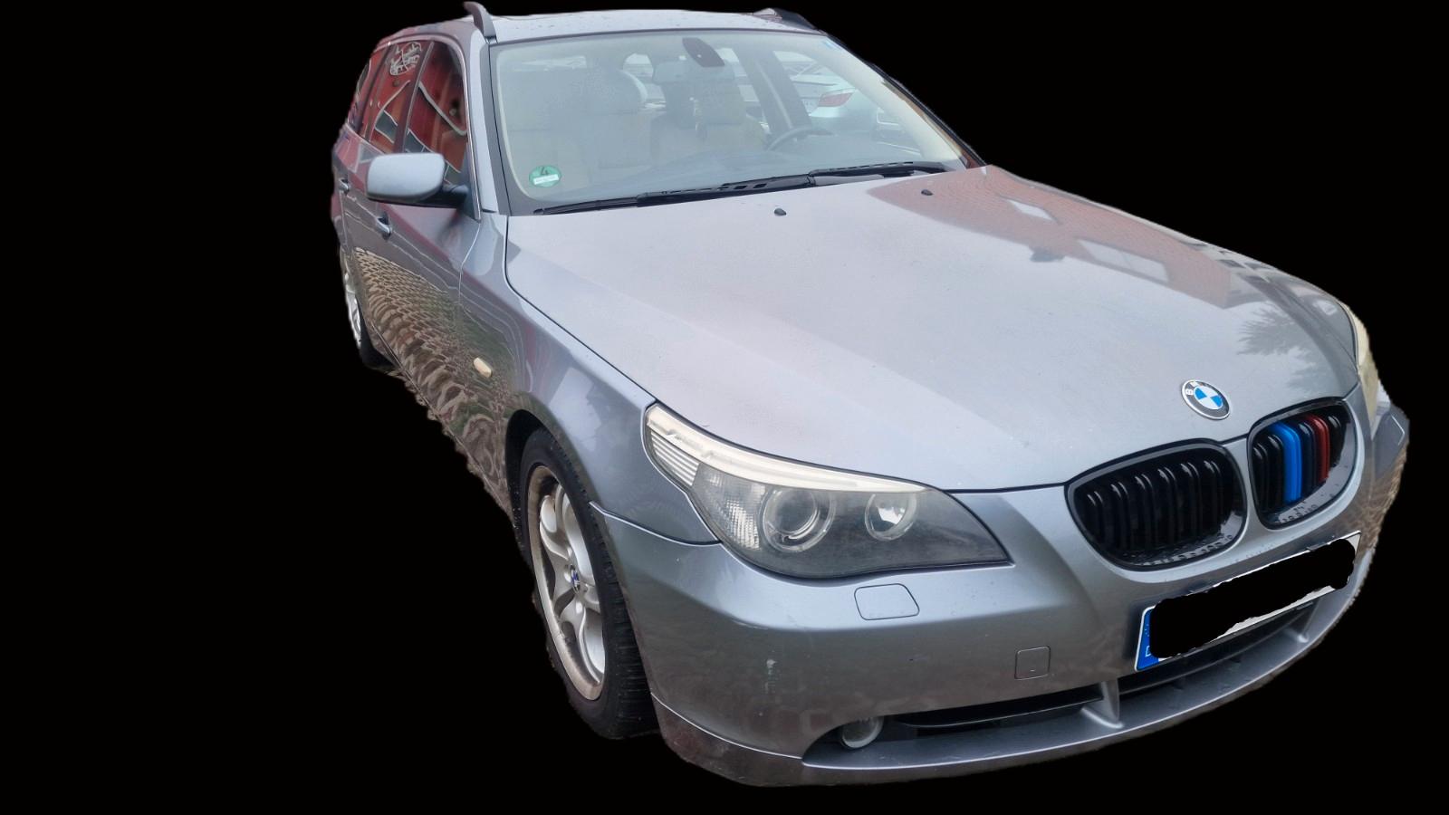 BMW 530 2005 — rear view