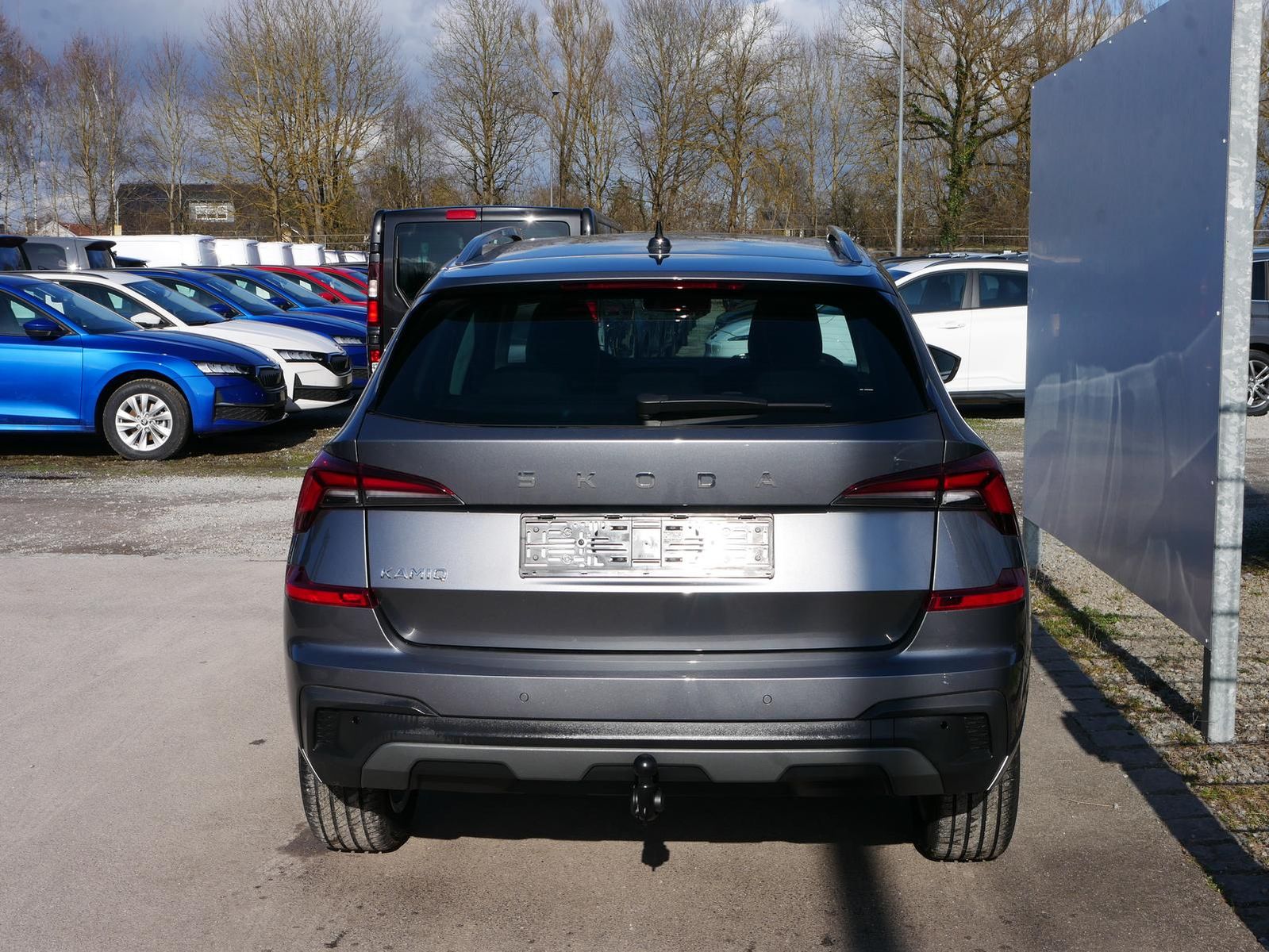 Skoda Kamiq 130 Jahre Premium Edition 1,5 TSI DSG*AHK- imagem 3