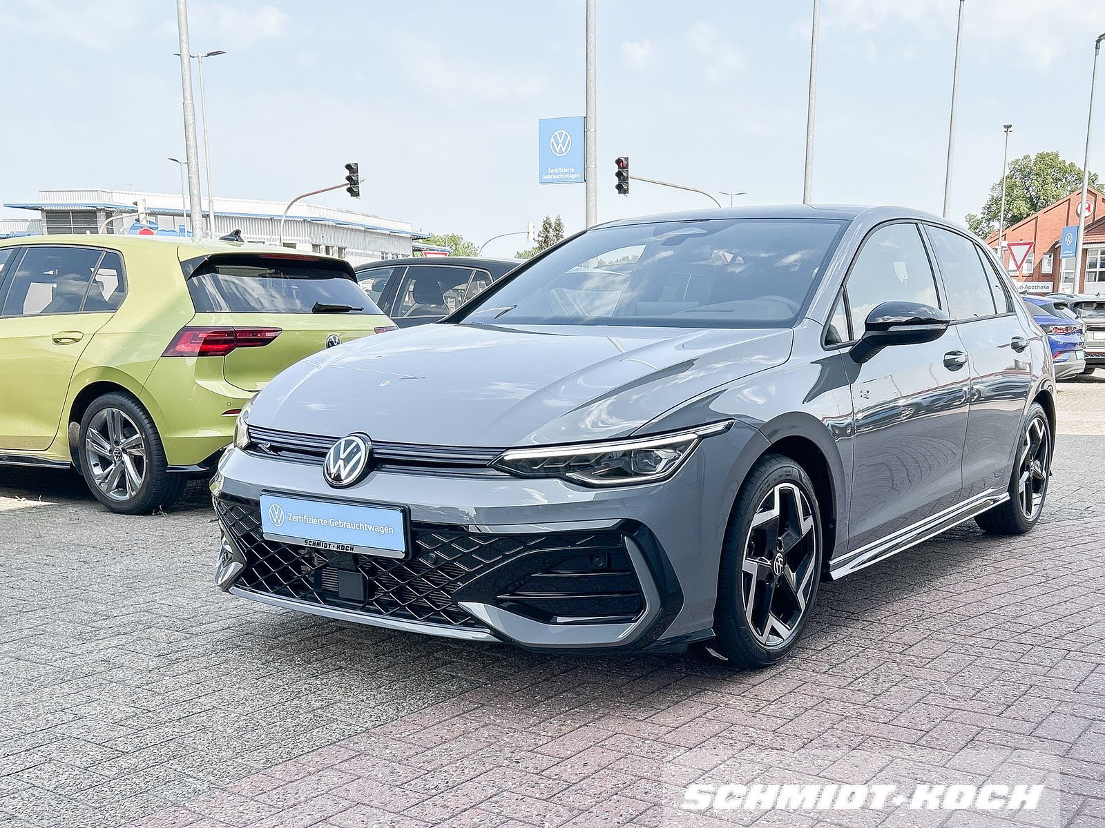 Volkswagen Golf VIII 1.5 eTSI R-Line DSG LED-Scheinw. Navi foto 2