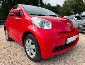 Toyota IQ - 3