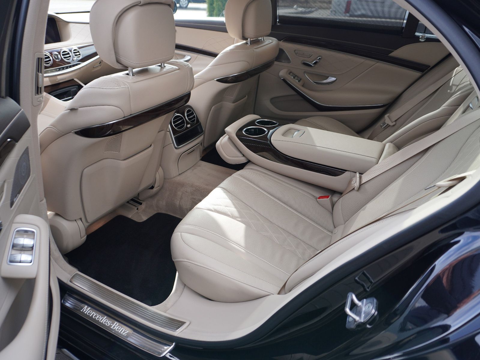 Fahrzeugabbildung Mercedes-Benz S 560 4Matic L AMG