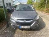 Hyundai ix35 Style 2WD KLIMAAUTOMATIK SITZHEIZUNG ALU - Hyundai ix35: Allradantrieb, Automatik