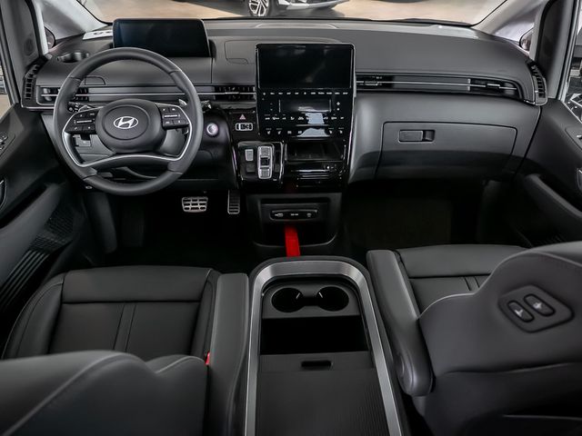 Hyundai Staria Signature 1.6 Hybrid 2WD Autobahnassi.