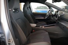 CUPRA Born Edition Dynamic | Navi | ACC | 360° CUPRA Born Edition Dynamic | Navi | ACC | 360°