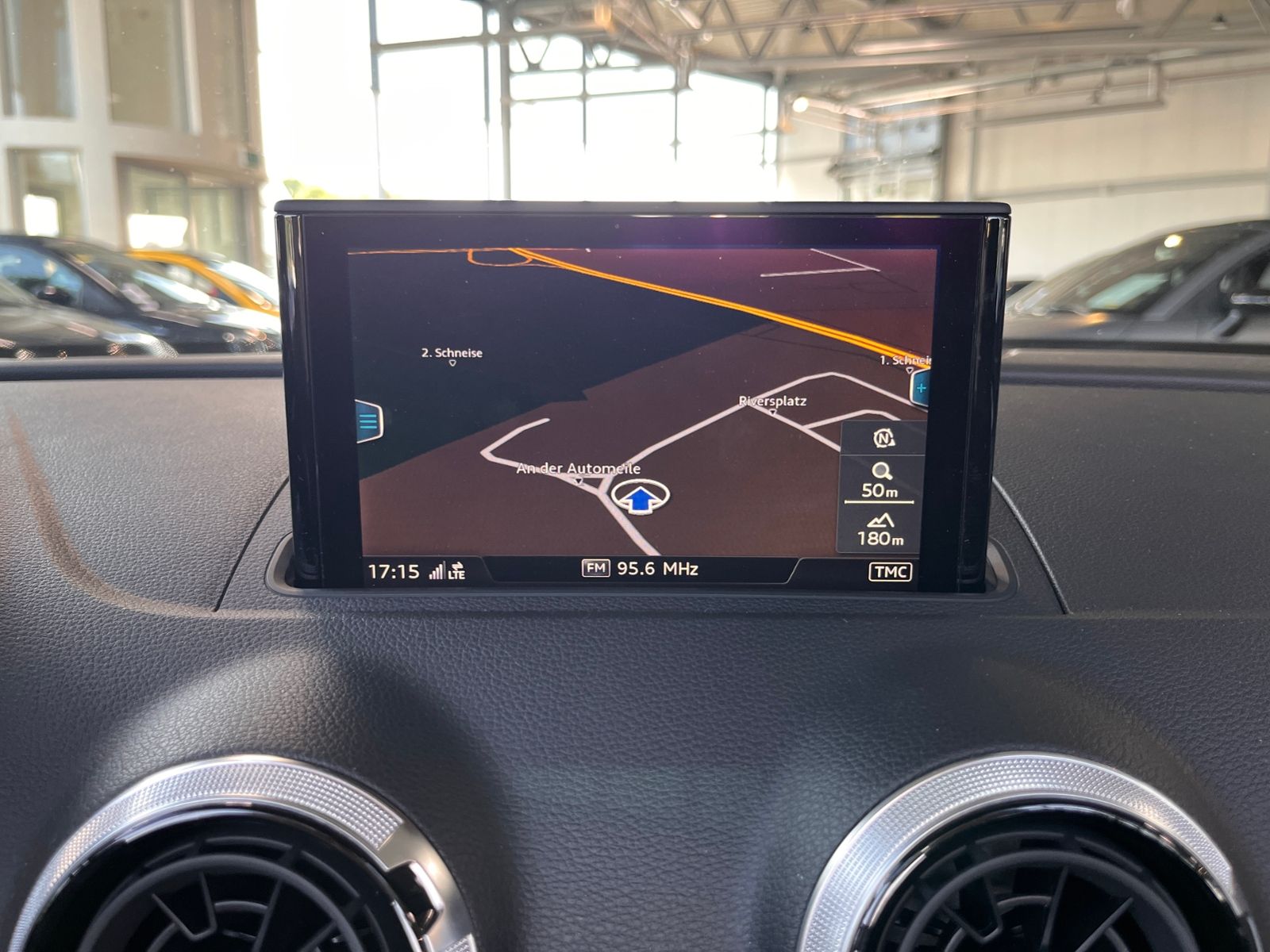 Fahrzeugabbildung Audi A3 Cabriolet S-Line AHK LED NAVI