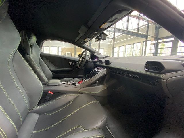 Fahrzeugabbildung Lamborghini Huracán EVO Spider*LIFT*DAB*PDC*CAM*MIETKAUF
