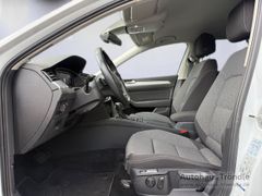 VW Passat Variant 2.0 TDI Business 4Motion Navi LED