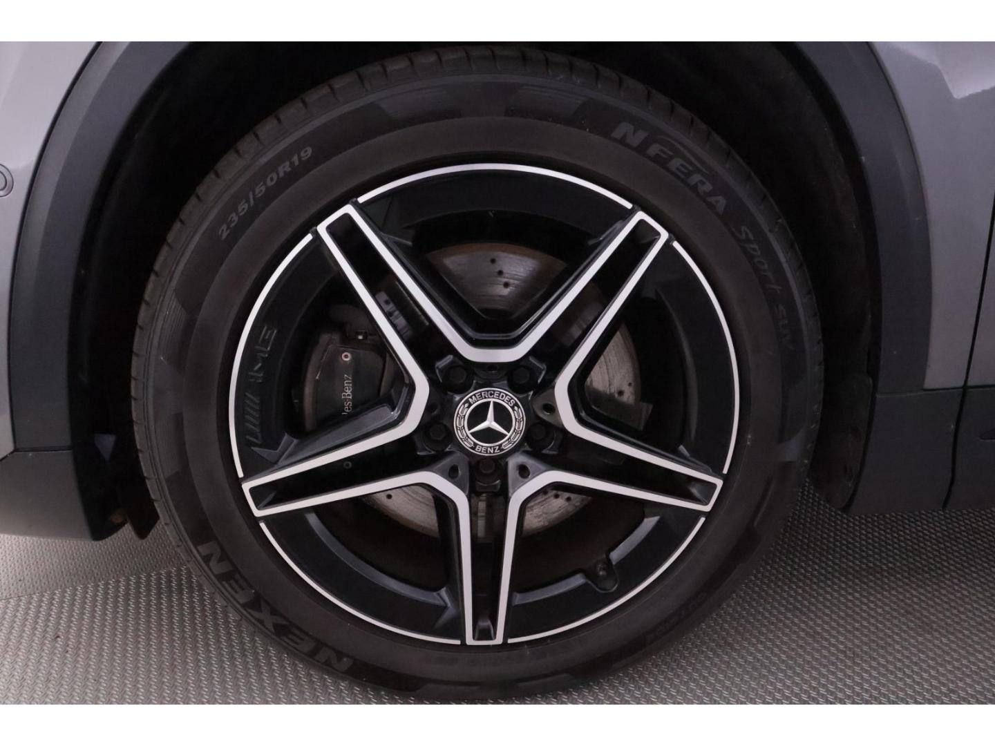 Mercedes-Benz GLA 250 8G-DCT AMG Line+LED+NAVI+KAMERA+AHK