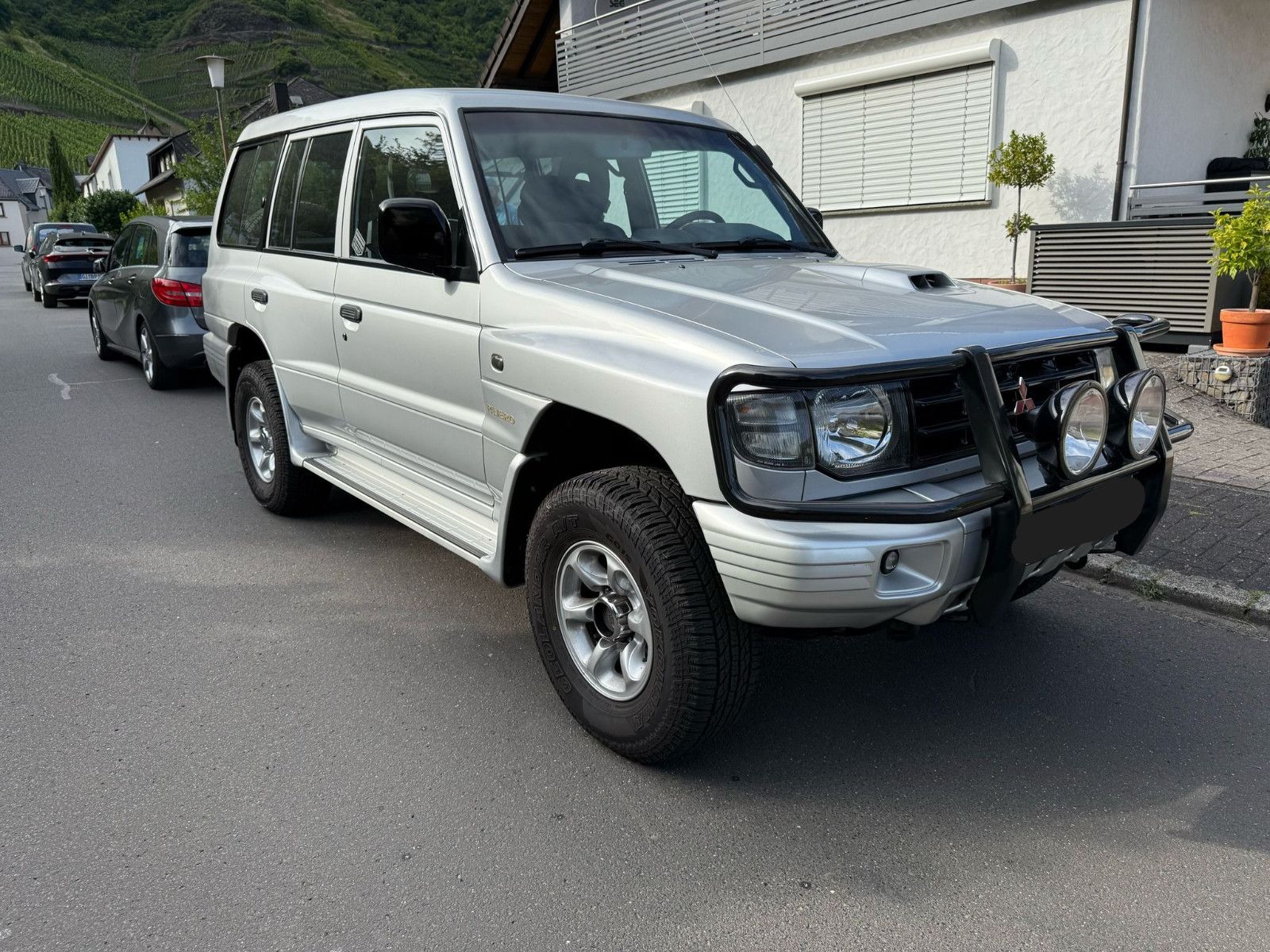 Fahrzeugabbildung Mitsubishi Pajero TD Classic 2500 /GEPFLEGT/ NUR 133 TKM